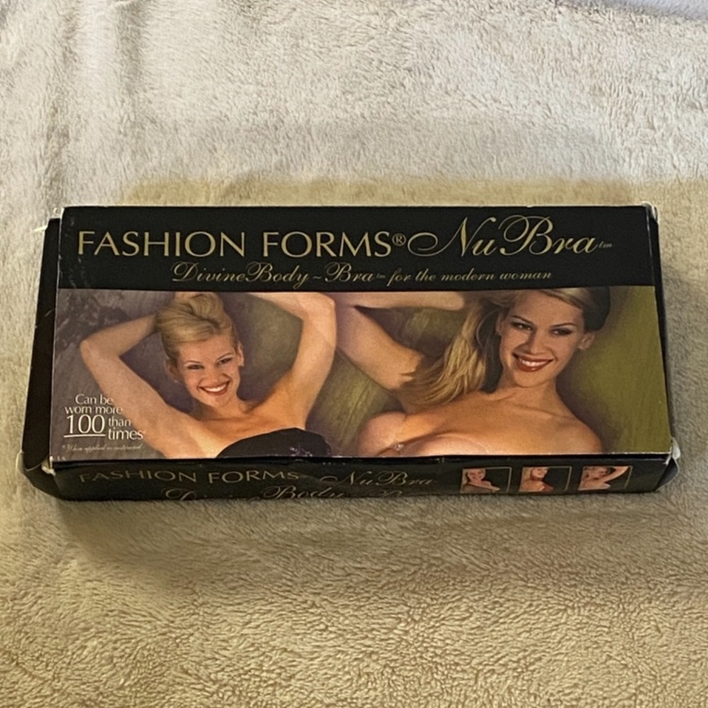 Fashion Forms Nu Bra Divine Body Bra Silicone Adhesive Cups Size B Nude NWT
